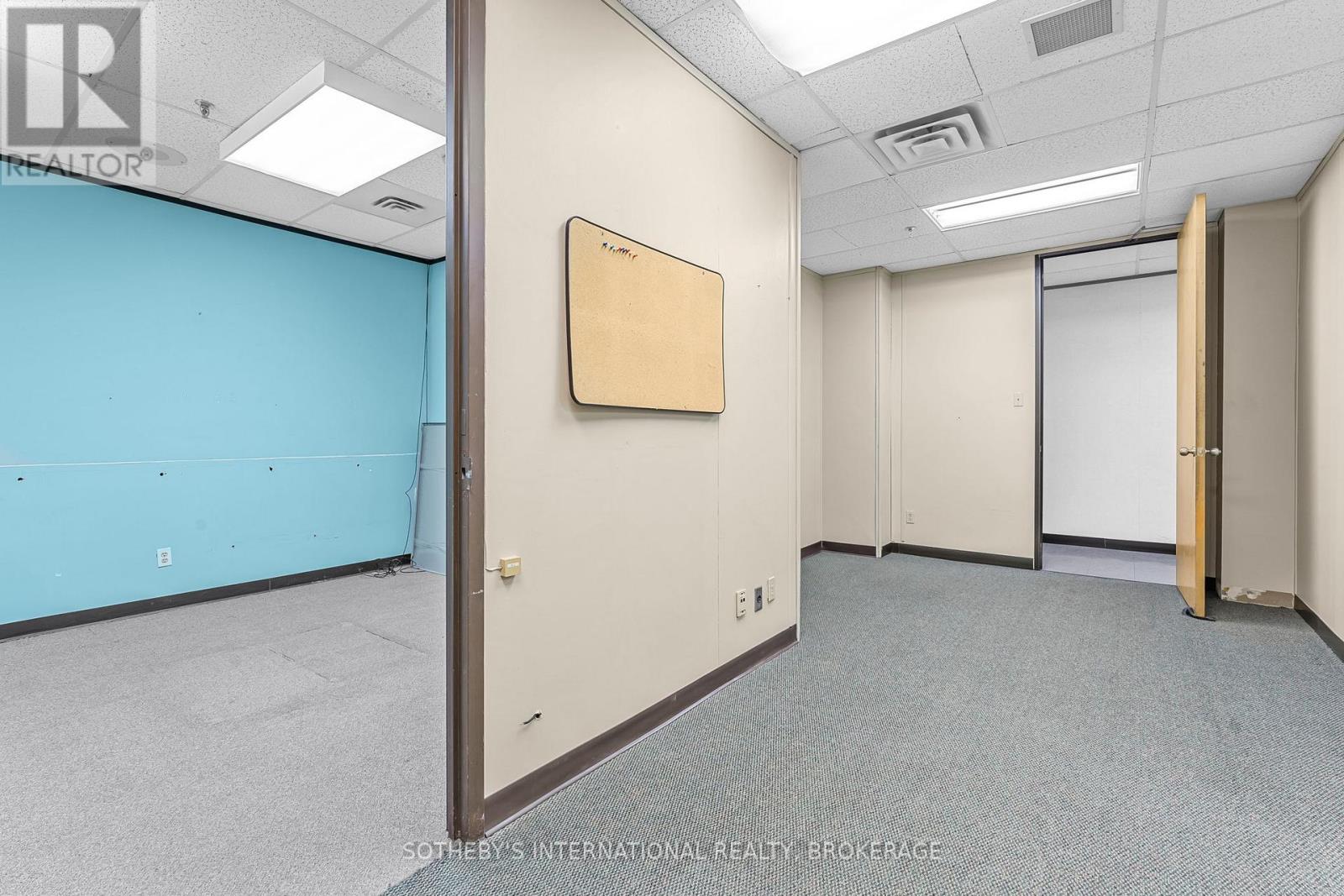 100 - 243 Church Street, St. Catharines, Ontario  L2R 3E8 - Photo 11 - X12449681