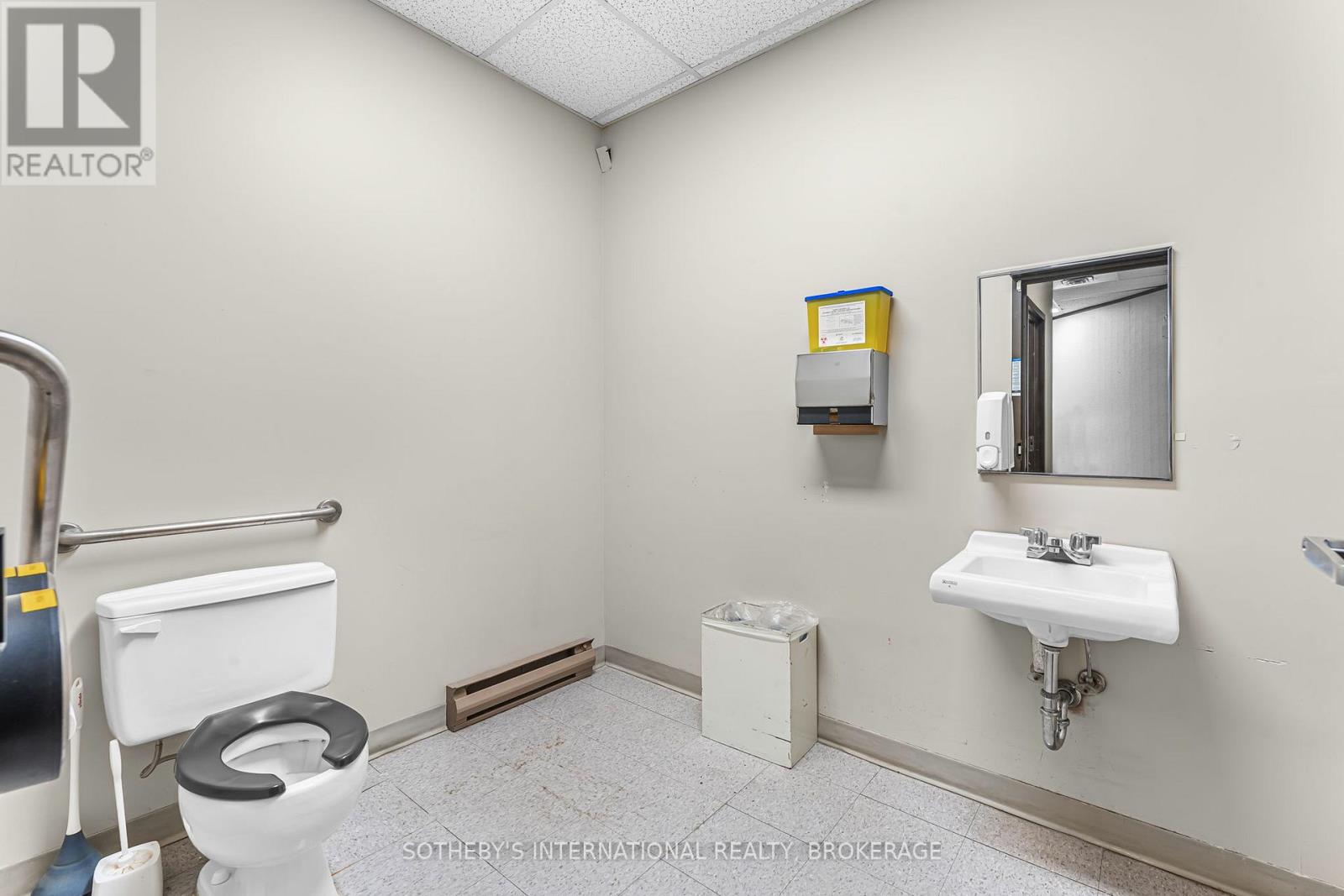 100 - 243 Church Street, St. Catharines, Ontario  L2R 3E8 - Photo 19 - X12449681