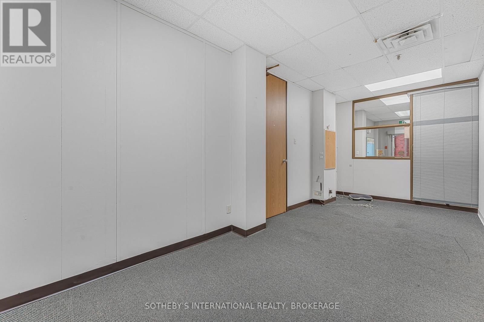 100 - 243 Church Street, St. Catharines, Ontario  L2R 3E8 - Photo 7 - X12449681