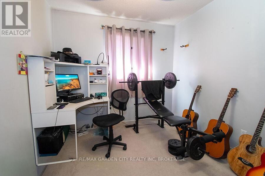 4549 Carriage Road, Lincoln, Ontario  L3J 0C2 - Photo 15 - X12449689