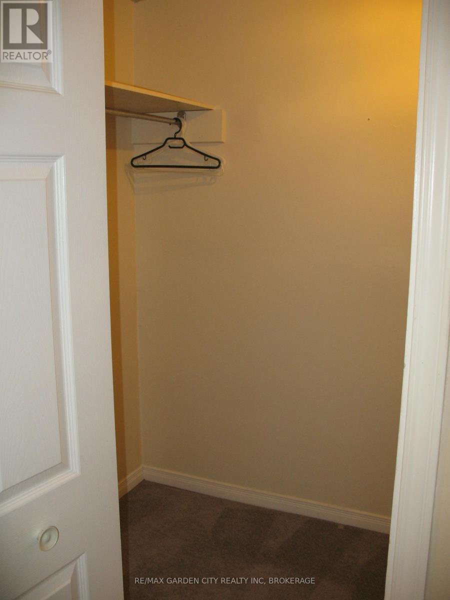 4549 Carriage Road, Lincoln, Ontario  L3J 0C2 - Photo 19 - X12449689