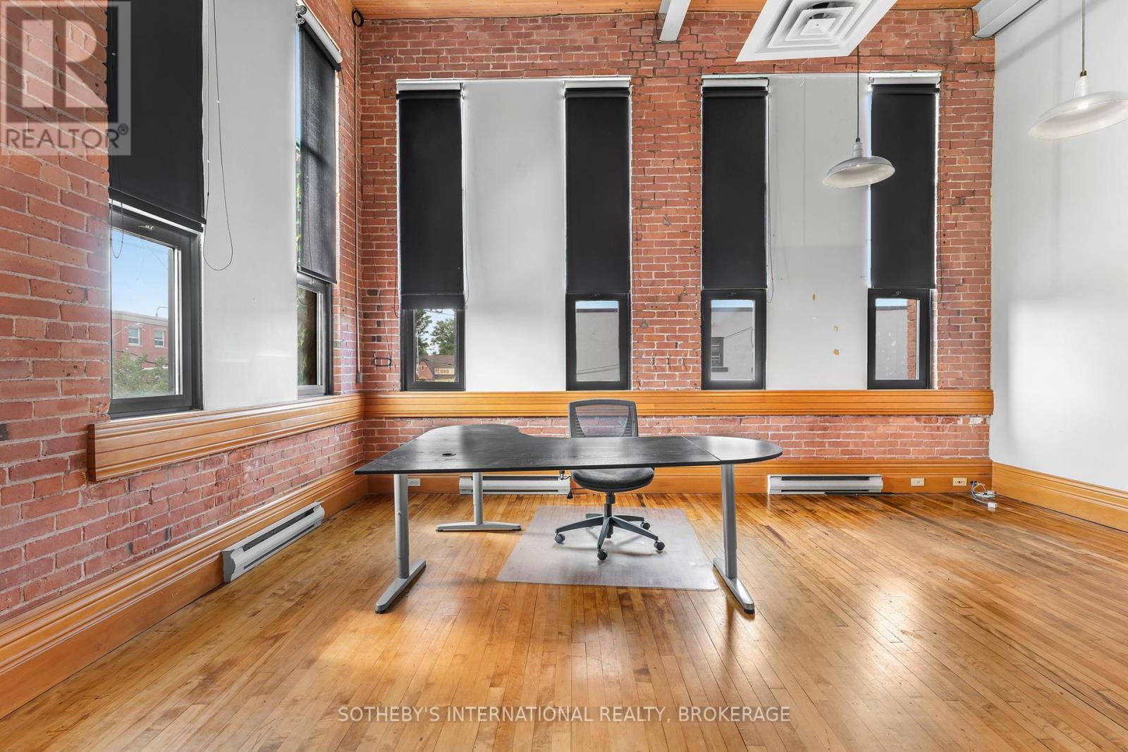 200 - 243 Church Street, St. Catharines, Ontario  L2R 3E8 - Photo 7 - X12449702