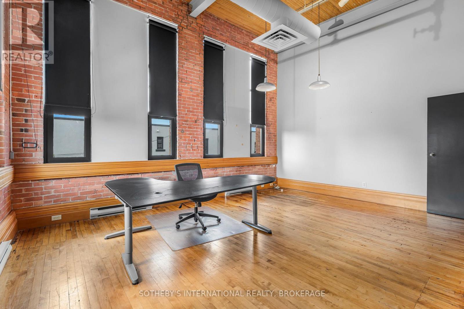 200 - 243 Church Street, St. Catharines, Ontario  L2R 3E8 - Photo 8 - X12449702