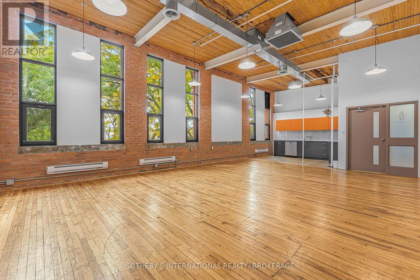 205 - 243 Church Street, St. Catharines, Ontario  L2R 3E8 - Photo 9 - X12449704