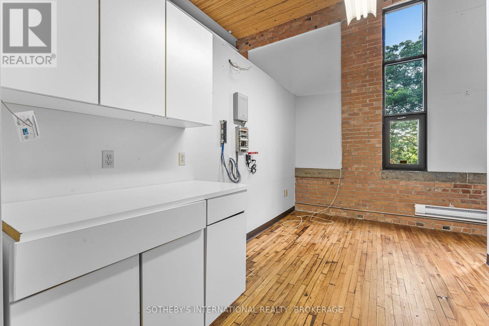 209 - 243 Church Street, St. Catharines, Ontario  L2R 3E8 - Photo 14 - X12449709