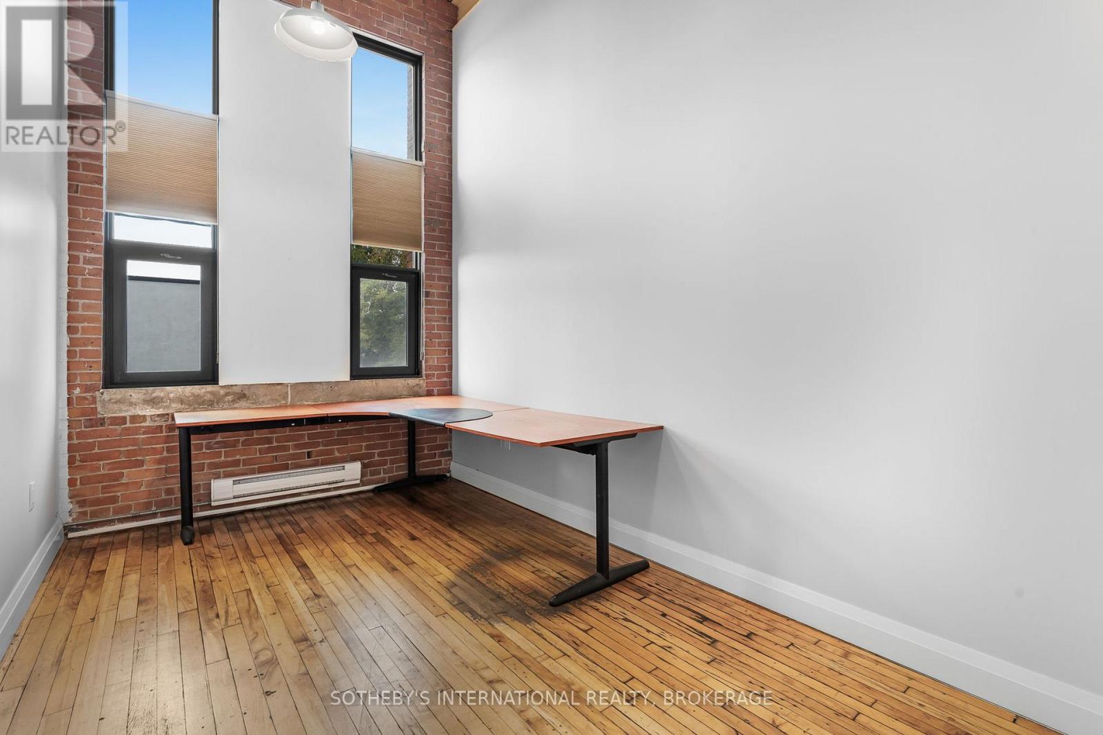 208 - 243 Church Street, St. Catharines, Ontario  L2R 3E8 - Photo 8 - X12449710