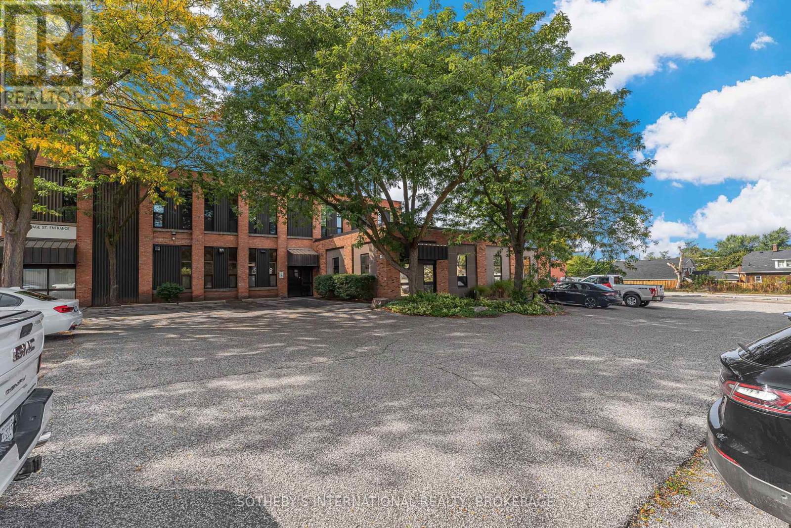 211 - 243 Church Street, St. Catharines, Ontario  L2R 3E8 - Photo 13 - X12449713