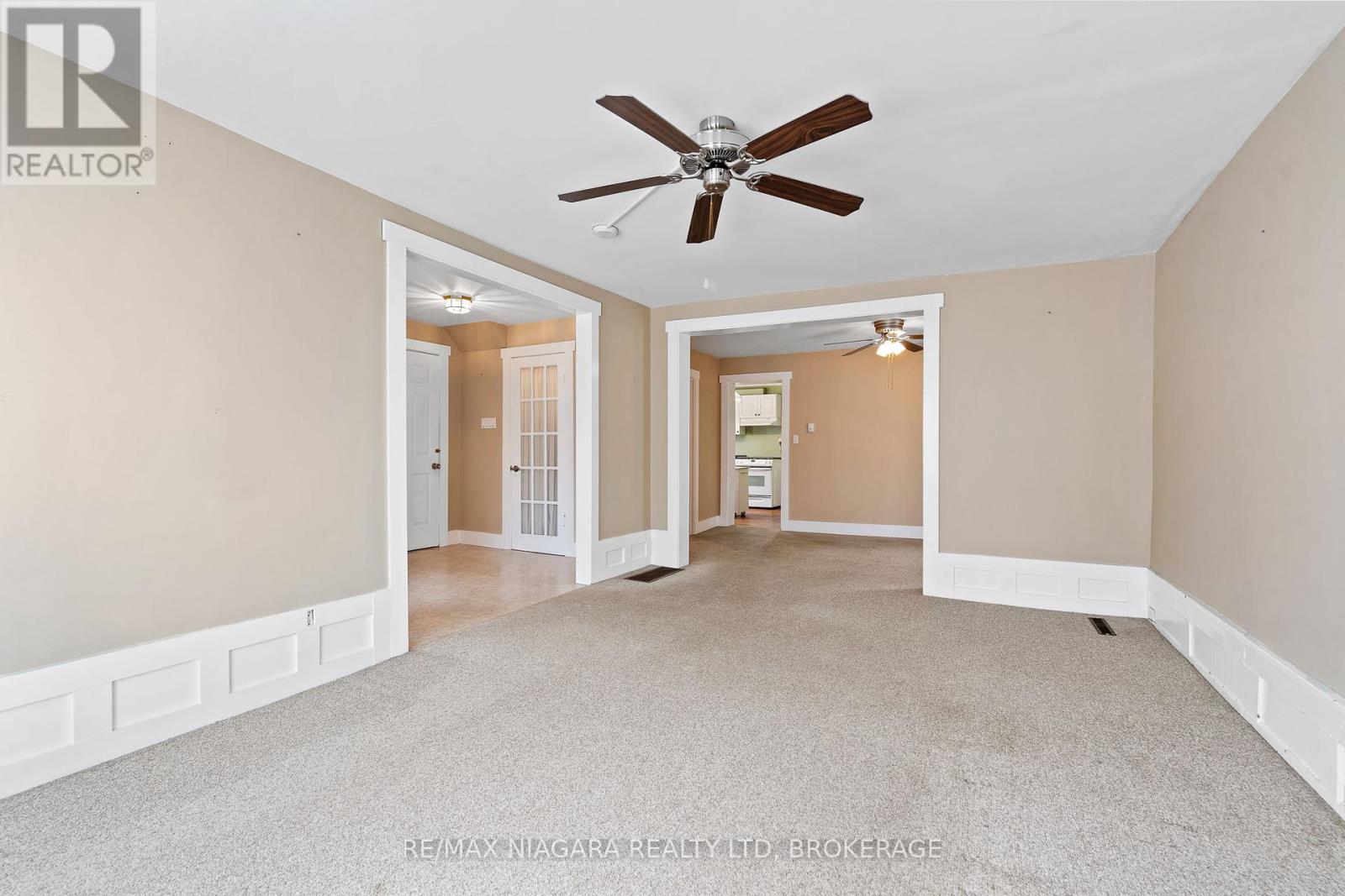 87-89 King Street, Port Colborne, Ontario  L3K 4G1 - Photo 12 - X12449835