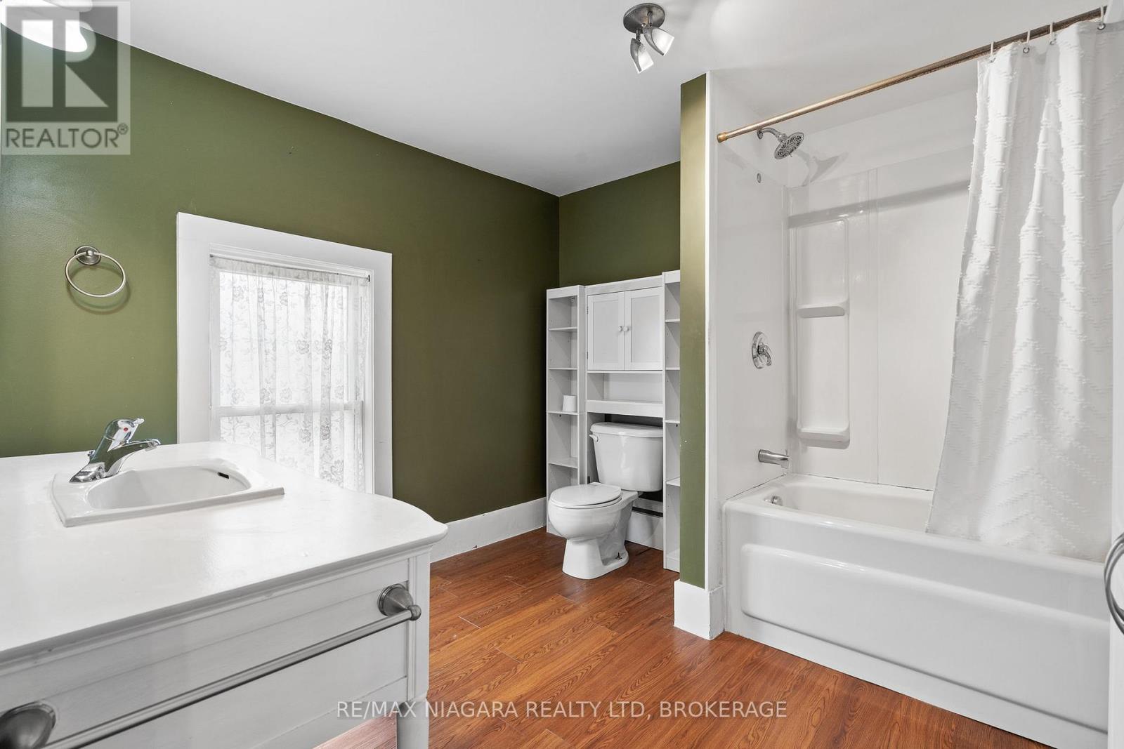 87-89 King Street, Port Colborne, Ontario  L3K 4G1 - Photo 16 - X12449835