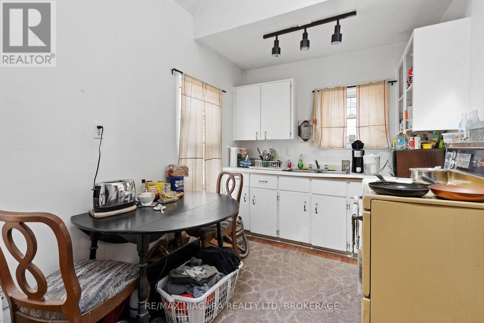 87-89 King Street, Port Colborne, Ontario  L3K 4G1 - Photo 26 - X12449835