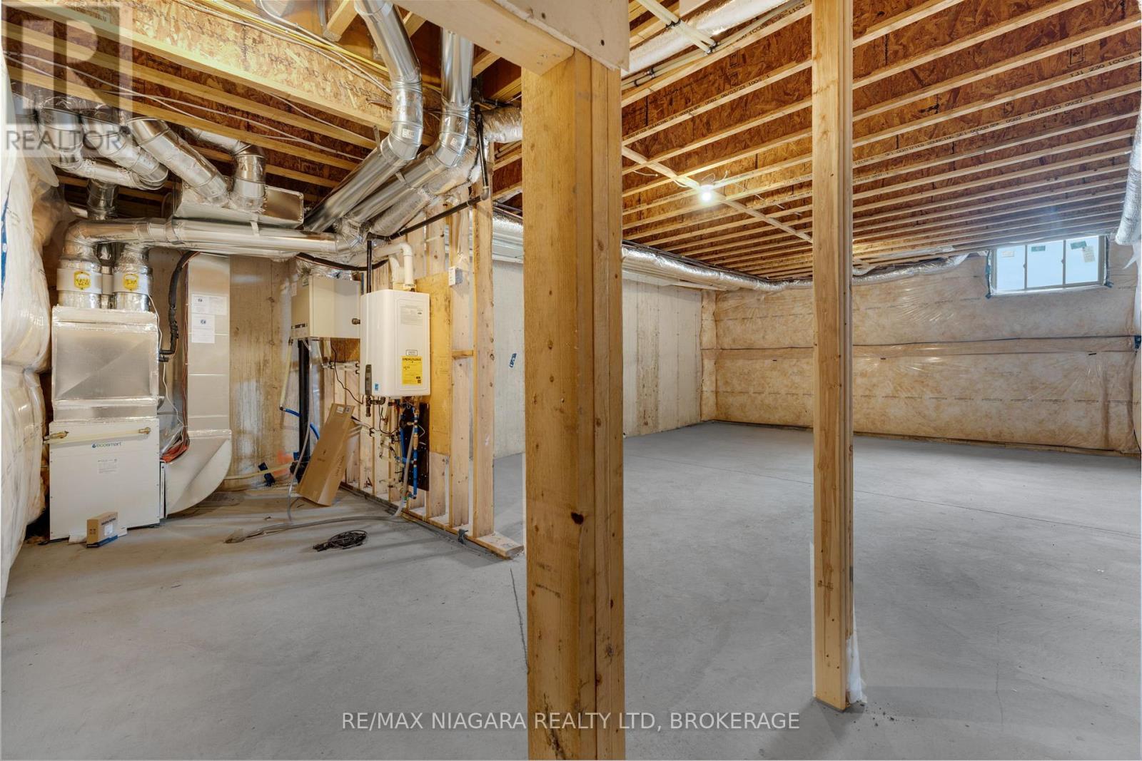 6204 Curlin Crescent, Niagara Falls, Ontario  L2H 0B8 - Photo 33 - X12450012