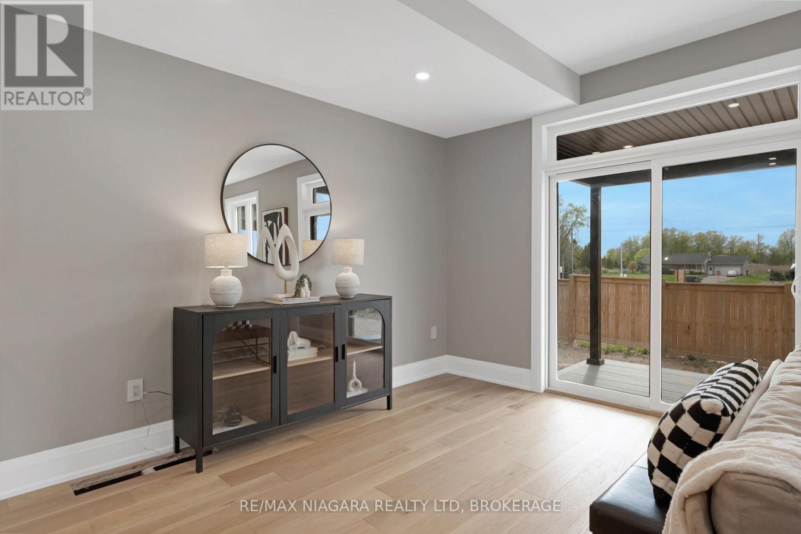 6208 Curlin Crescent, Niagara Falls, Ontario  L2H 0B8 - Photo 15 - X12450020