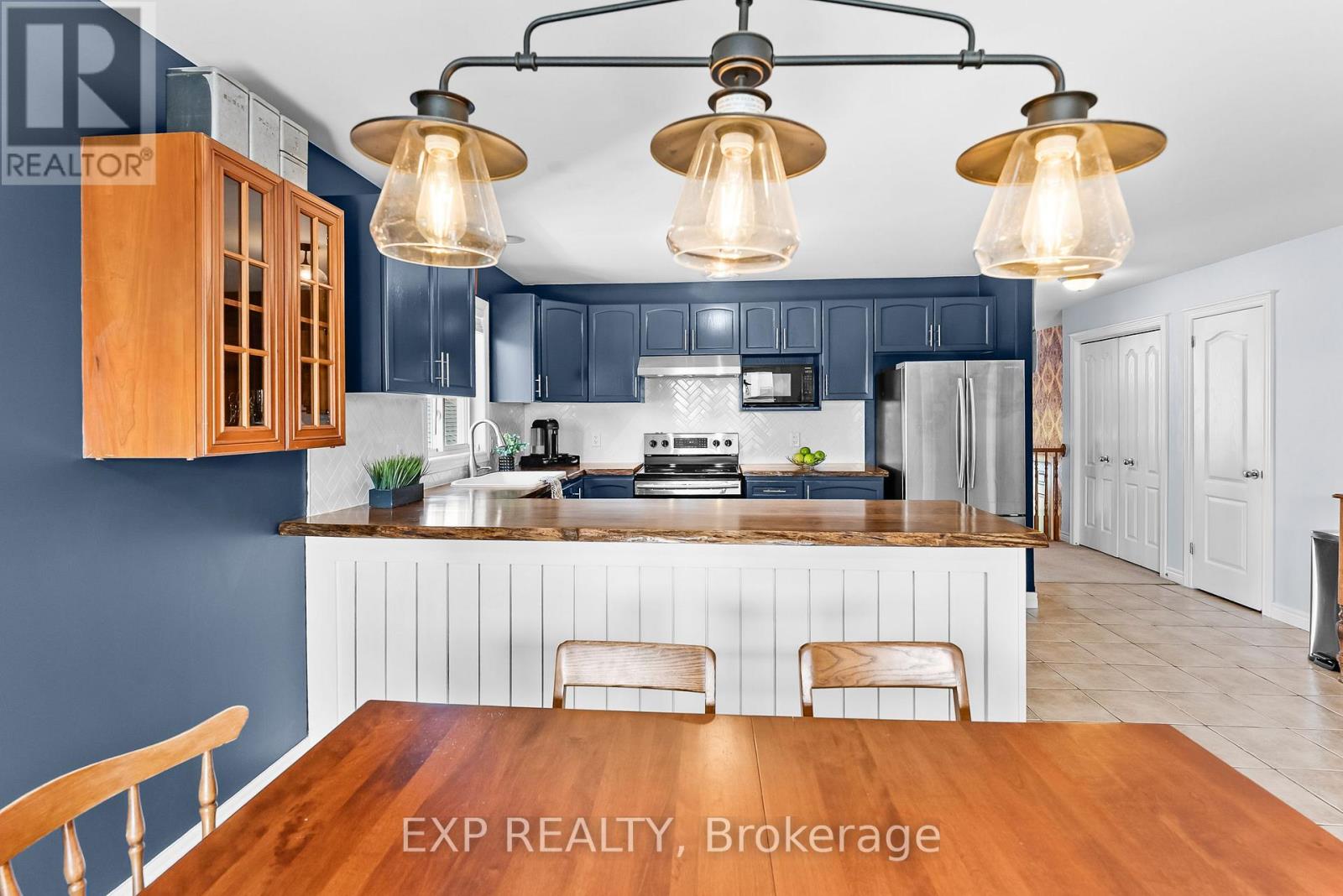 8 Lindan Street, West Lincoln, Ontario  L0R 2A0 - Photo 16 - X12451184