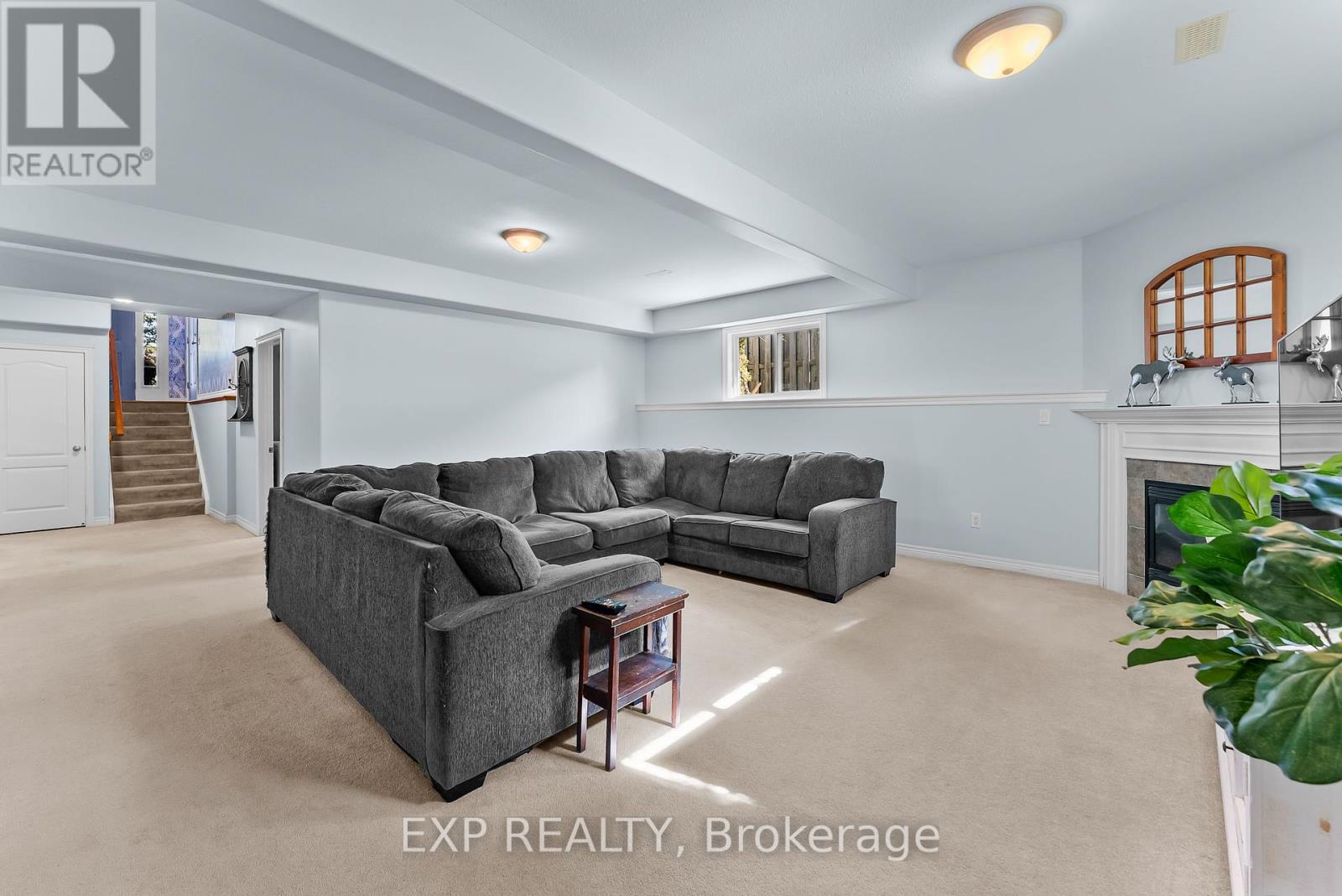 8 Lindan Street, West Lincoln, Ontario  L0R 2A0 - Photo 25 - X12451184