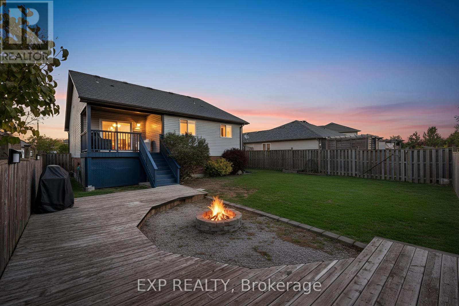 8 Lindan Street, West Lincoln, Ontario  L0R 2A0 - Photo 3 - X12451184