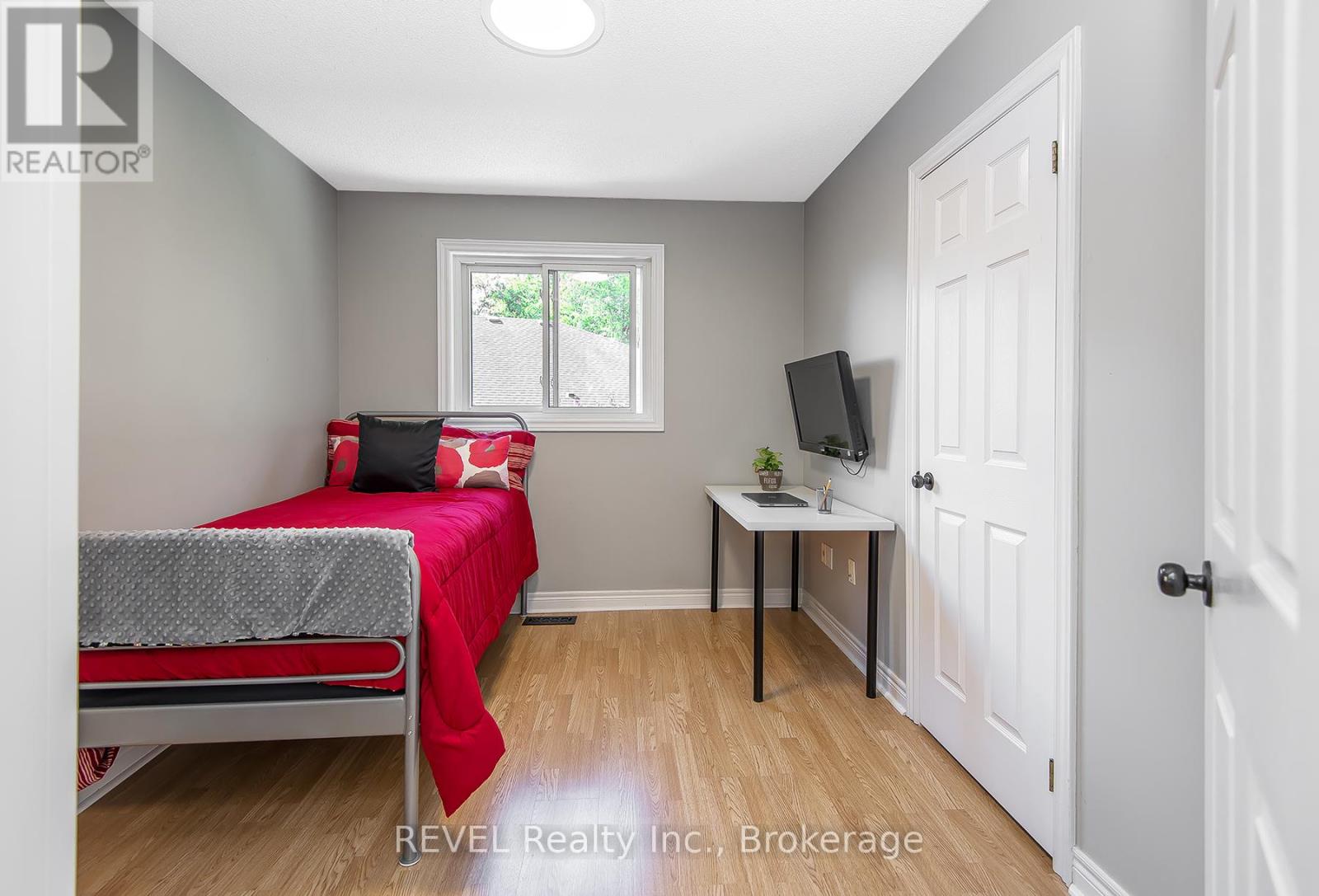 307 Beckett Crescent, Pelham, Ontario  L3E 0N5 - Photo 16 - X12451200