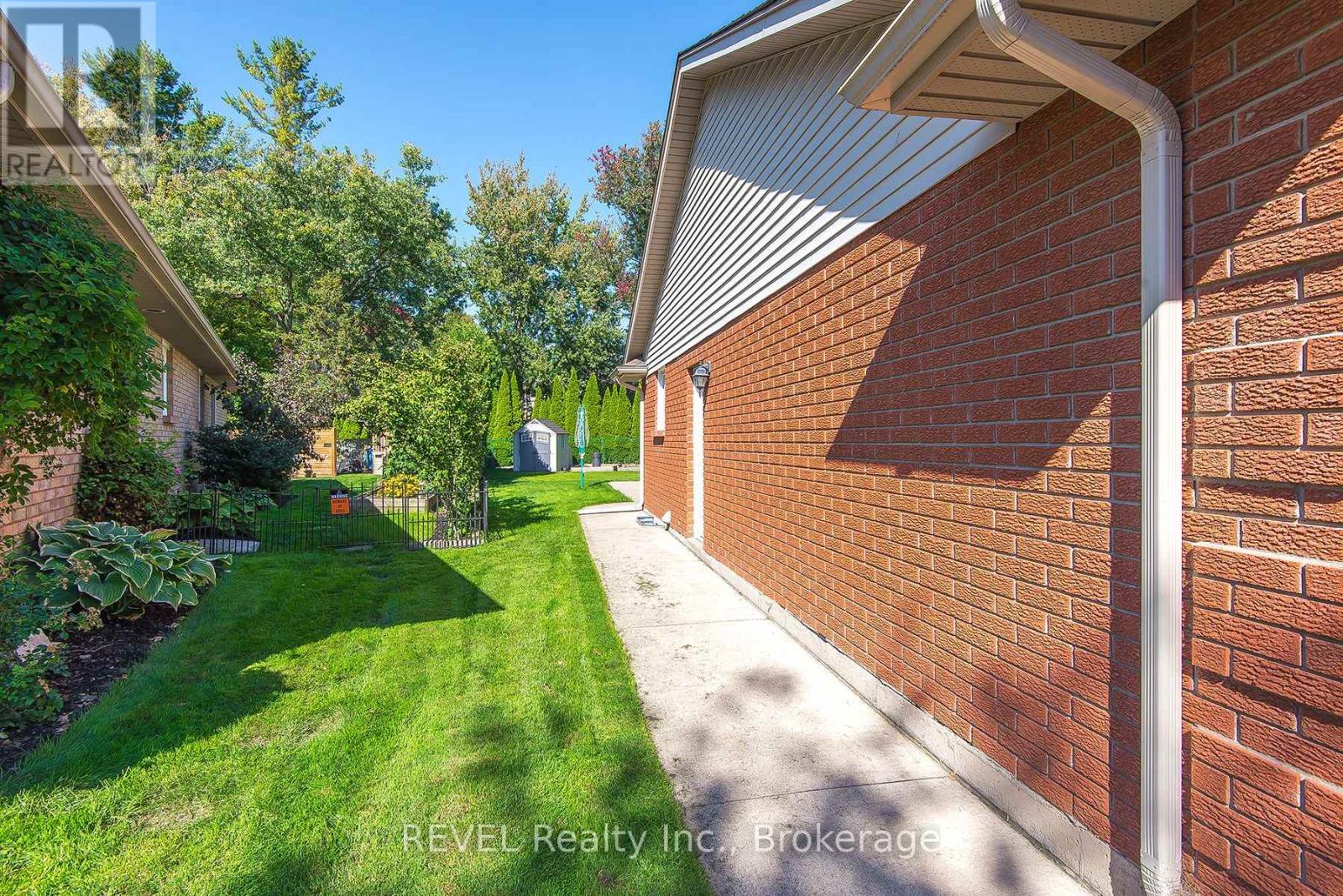 307 Beckett Crescent, Pelham, Ontario  L3E 0N5 - Photo 28 - X12451200