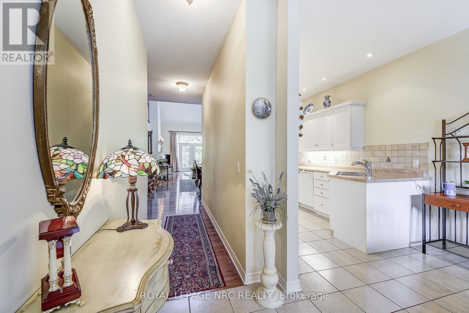 15 Shaws Lane, Niagara-On-The-Lake, Ontario  L0S 1J0 - Photo 3 - X12451851