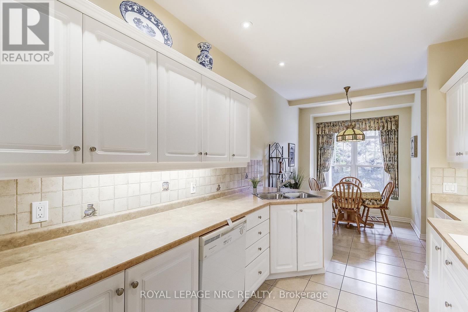 15 Shaws Lane, Niagara-On-The-Lake, Ontario  L0S 1J0 - Photo 9 - X12451851