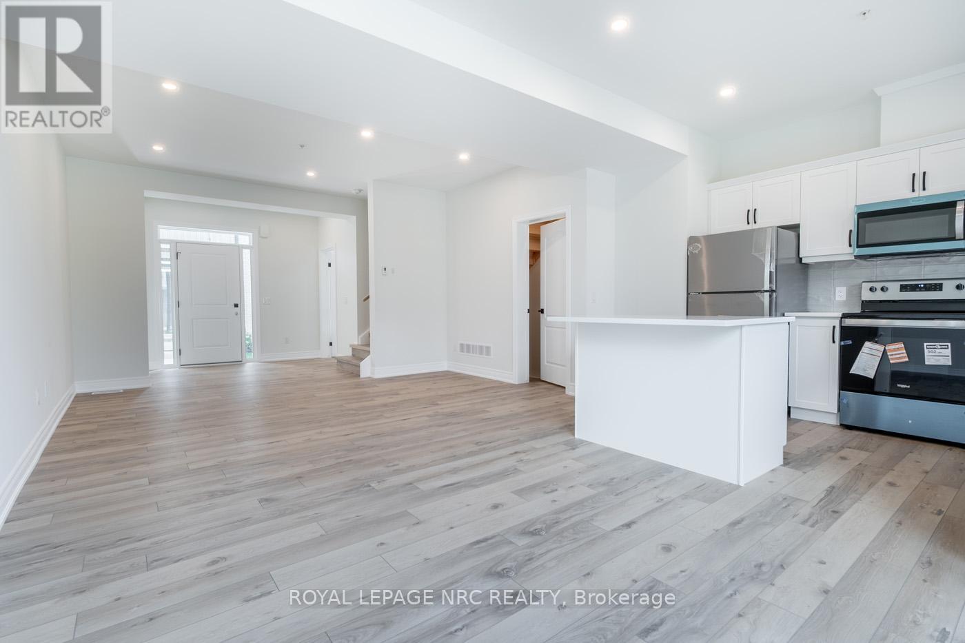 15 - 121a Moffatt Street, St. Catharines, Ontario  L2P 0G4 - Photo 15 - X12452270