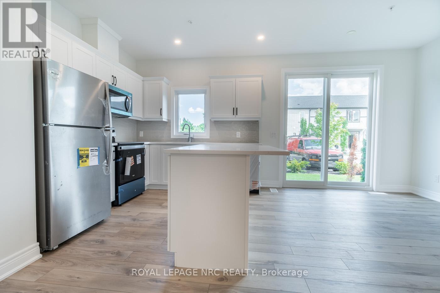 15 - 121a Moffatt Street, St. Catharines, Ontario  L2P 0G4 - Photo 19 - X12452270