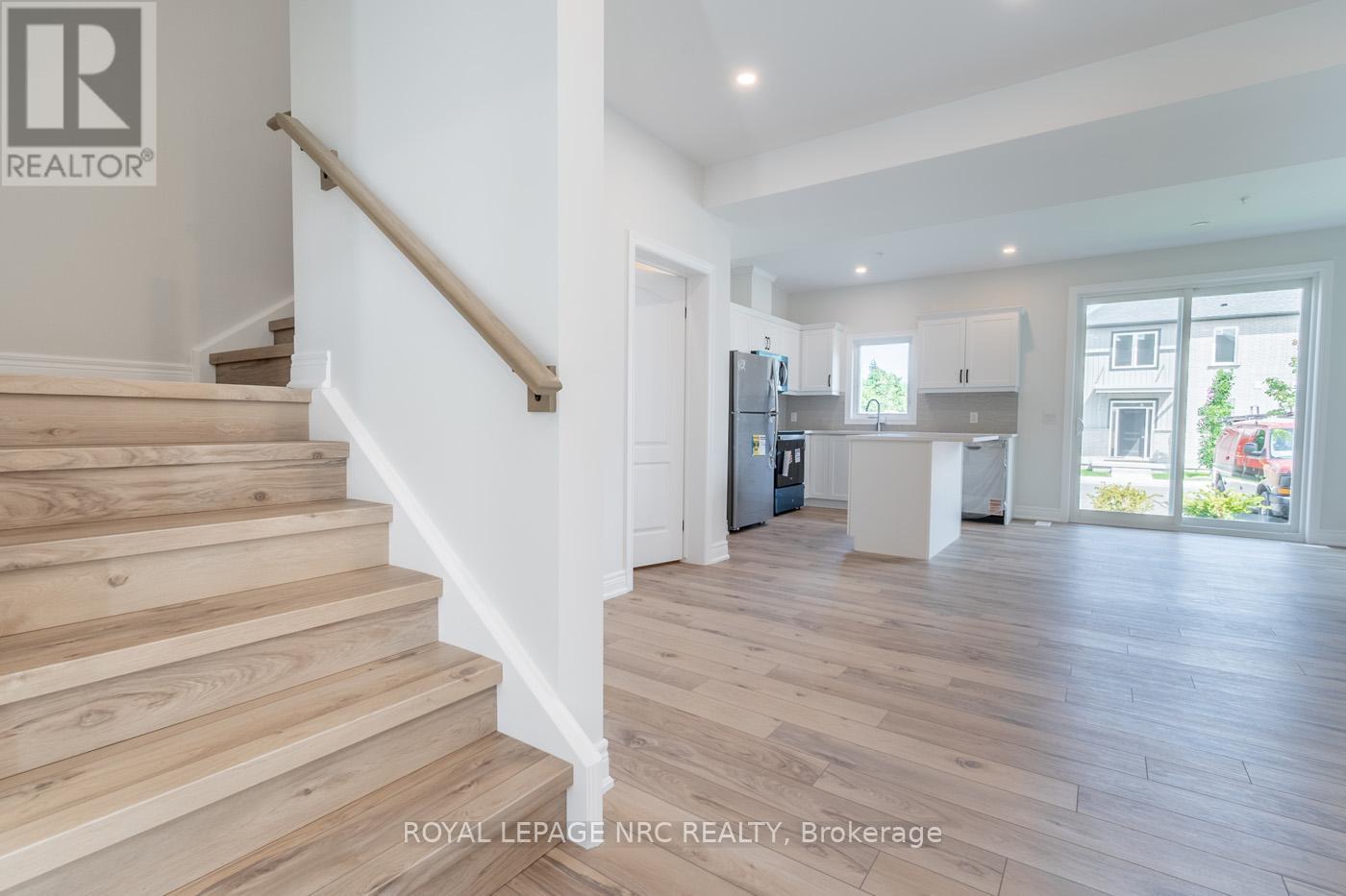 15 - 121a Moffatt Street, St. Catharines, Ontario  L2P 0G4 - Photo 22 - X12452270