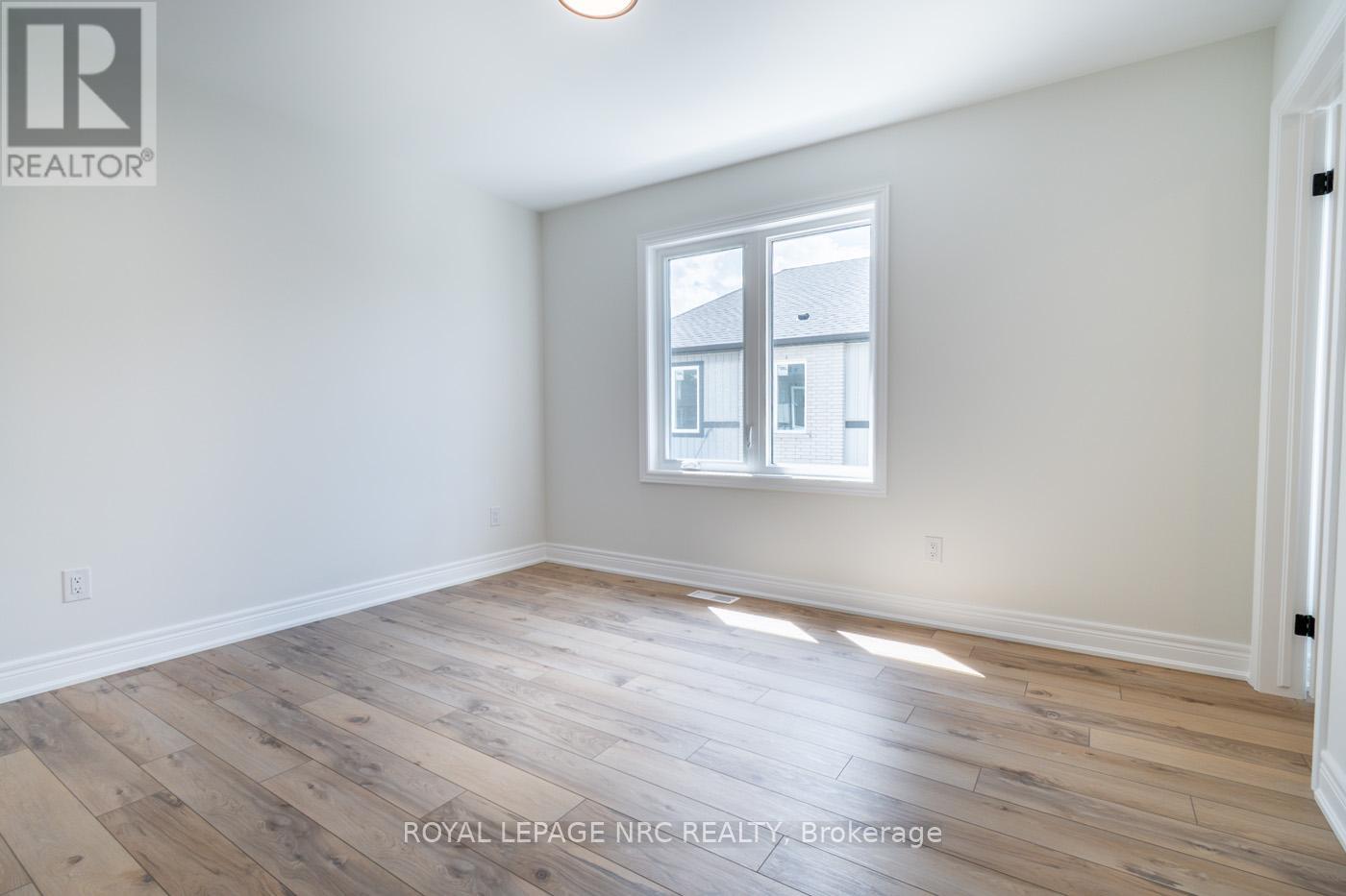 15 - 121a Moffatt Street, St. Catharines, Ontario  L2P 0G4 - Photo 31 - X12452270