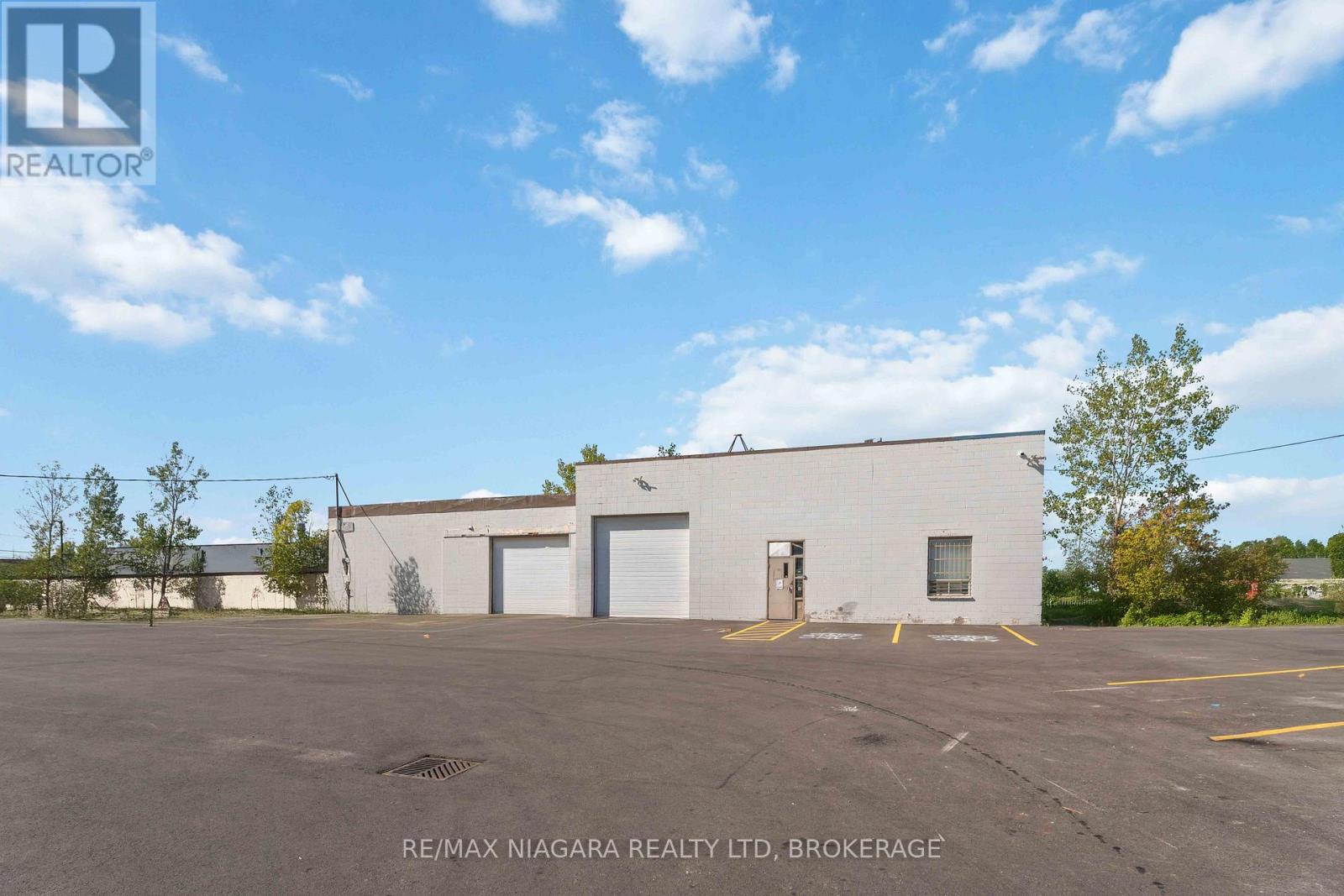 155 - 157 Cushman Road, St. Catharines, Ontario  L2M 6T4 - Photo 12 - X12452551