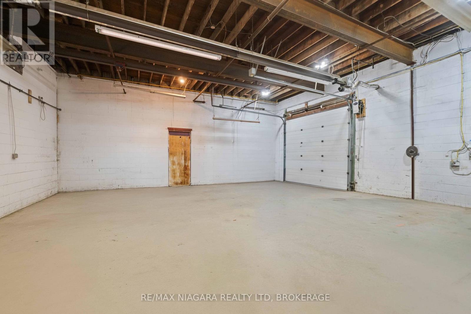 155 - 157 Cushman Road, St. Catharines, Ontario  L2M 6T4 - Photo 6 - X12452551