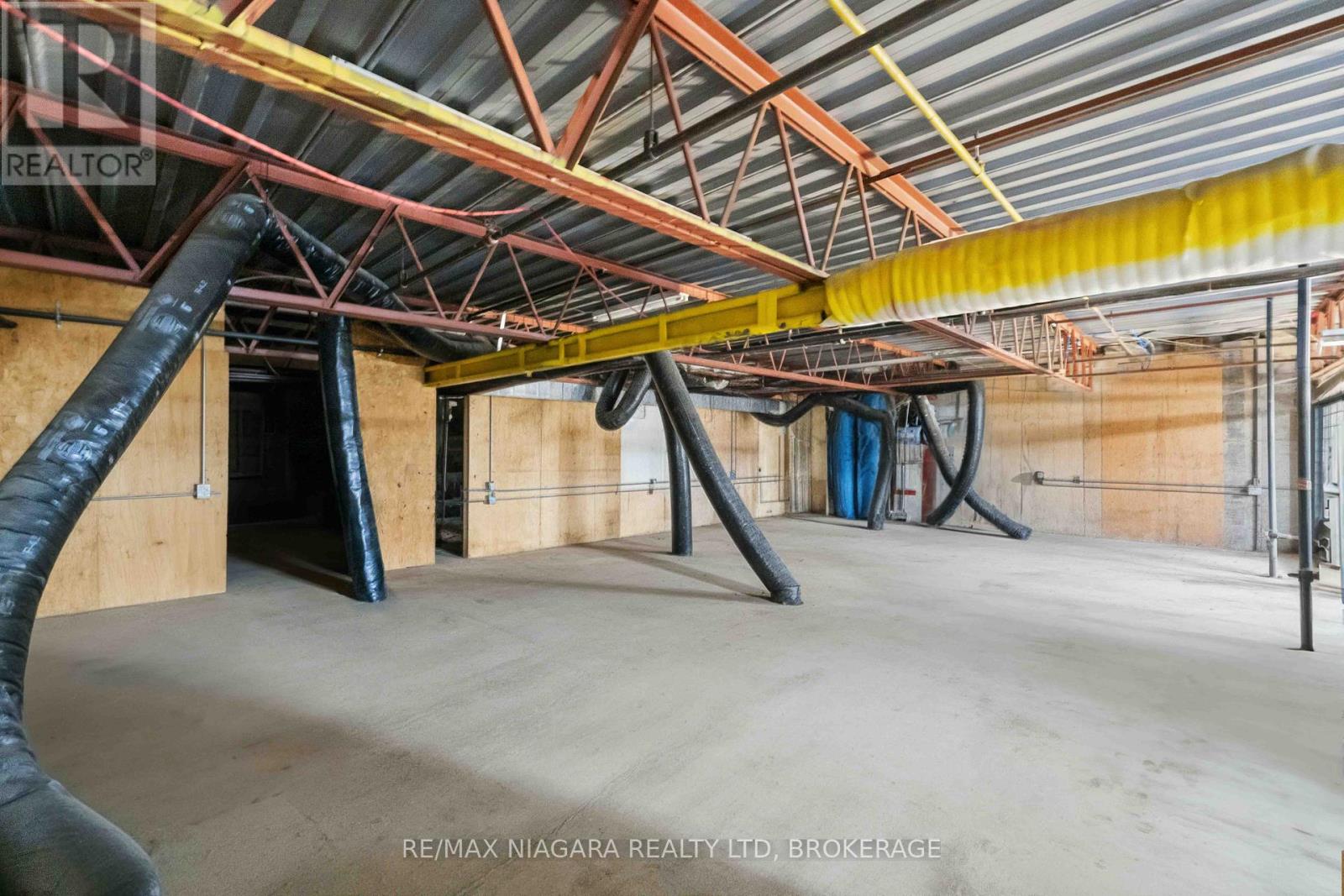 155 - 157 Cushman Road, St. Catharines, Ontario  L2M 6T4 - Photo 9 - X12452551