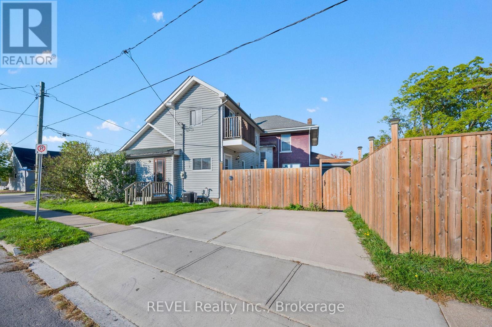 140 DOROTHY STREET, Welland, Ontario