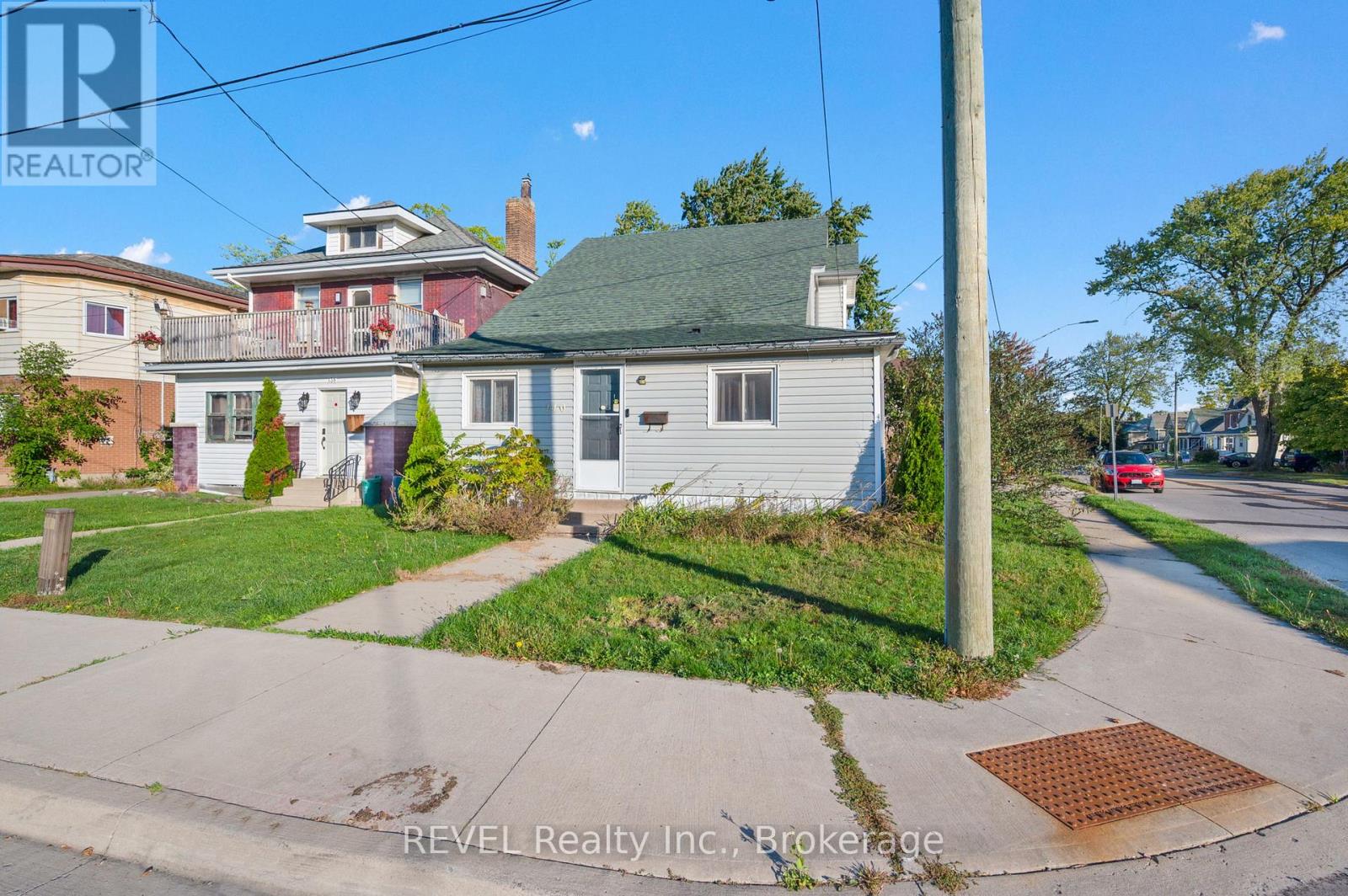 140 Dorothy Street, Welland, Ontario  L3B 3V9 - Photo 2 - X12453139