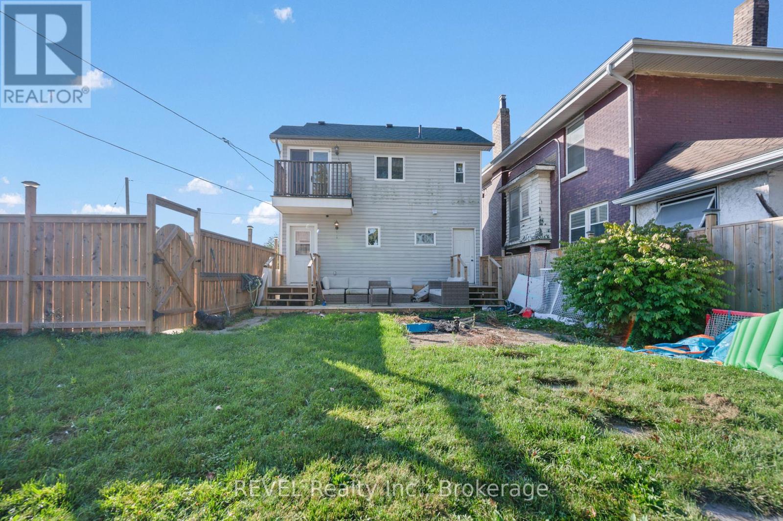 140 Dorothy Street, Welland, Ontario  L3B 3V9 - Photo 29 - X12453139