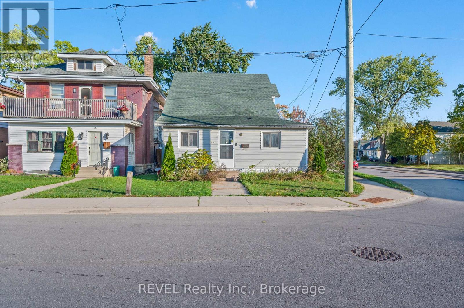 140 Dorothy Street, Welland, Ontario  L3B 3V9 - Photo 3 - X12453139