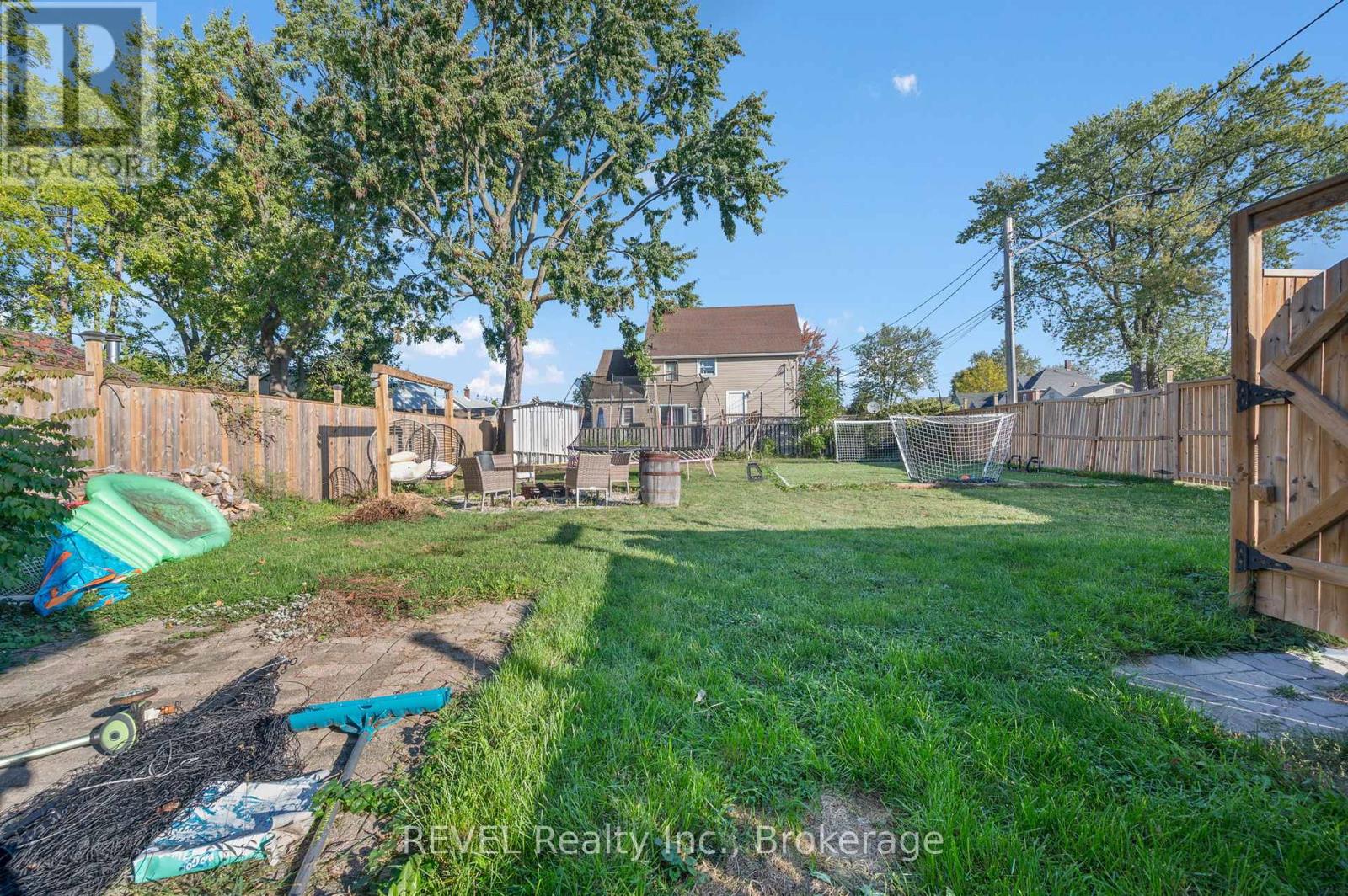 140 Dorothy Street, Welland, Ontario  L3B 3V9 - Photo 31 - X12453139