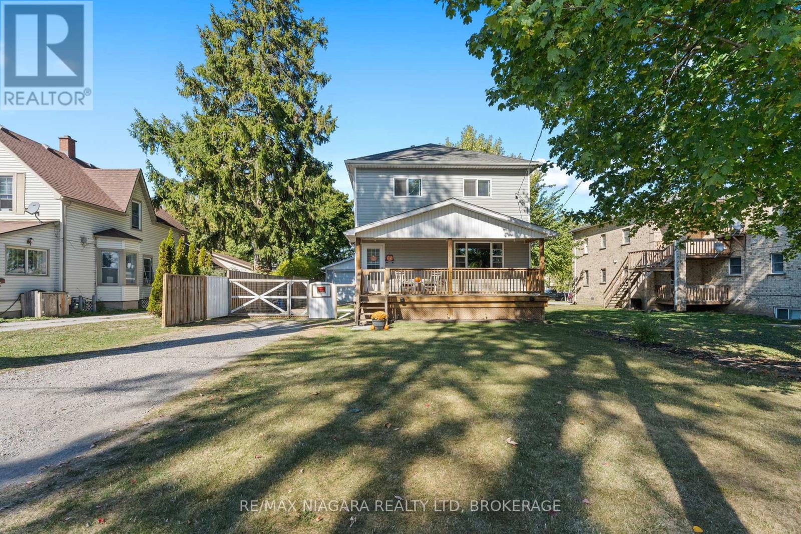 31 Murray Street, Fort Erie, Ontario  L2A 2A3 - Photo 2 - X12453430