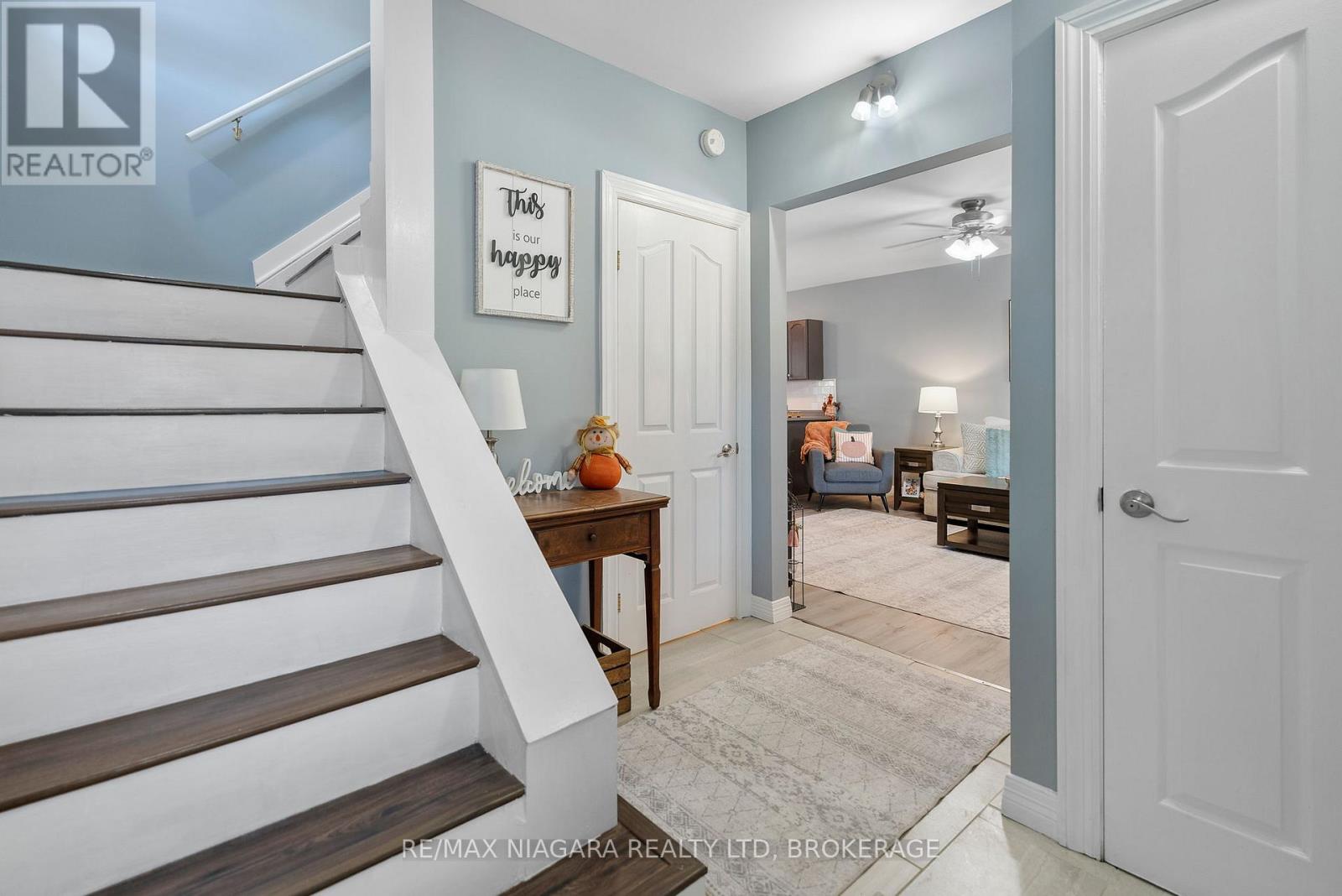 31 Murray Street, Fort Erie, Ontario  L2A 2A3 - Photo 4 - X12453430