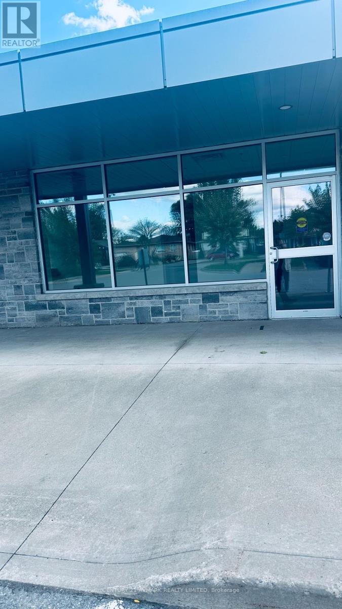 4 - 8040 LUNDY'S LANE, Niagara Falls, Ontario