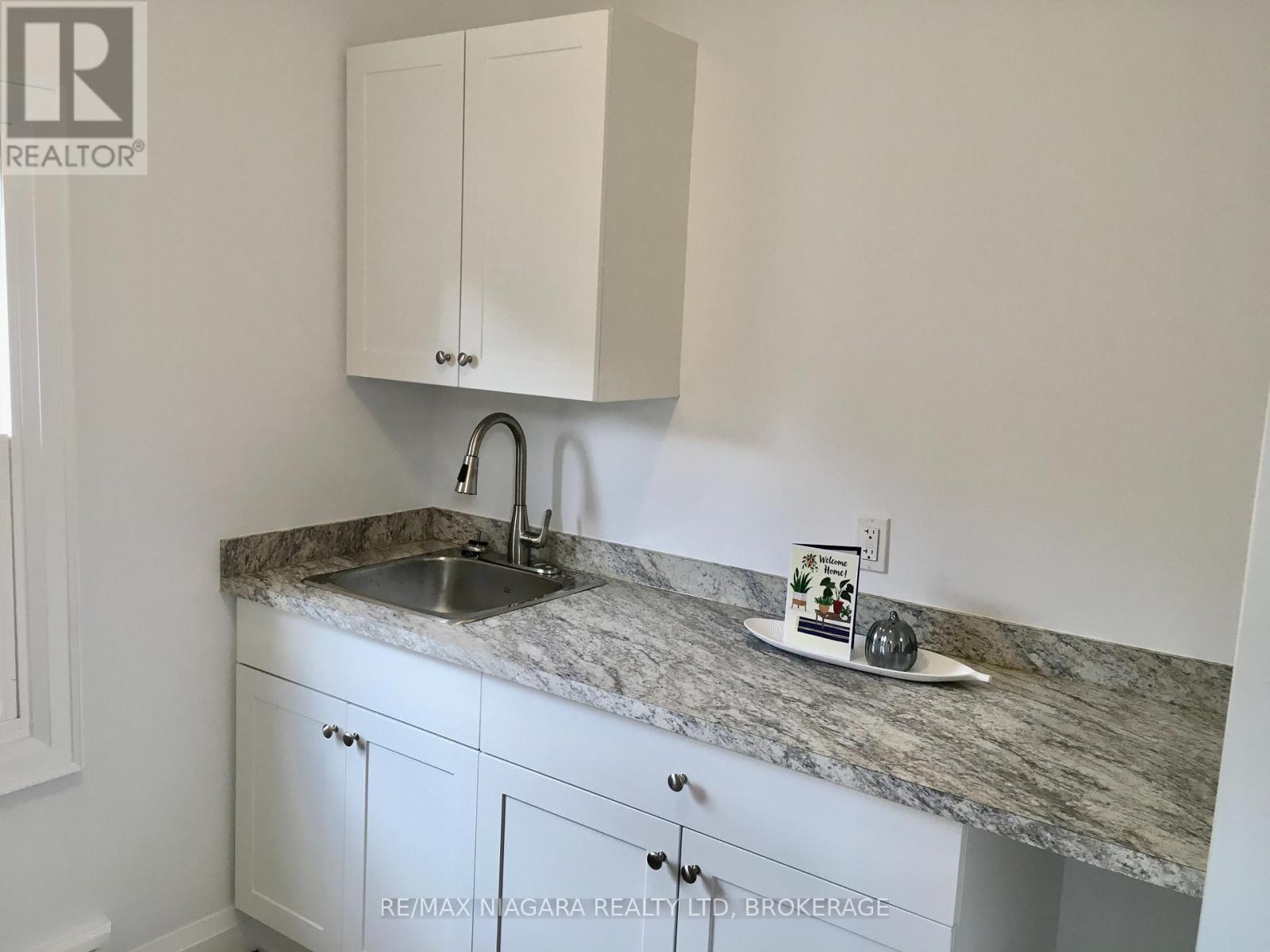 163 Welland Avenue, St. Catharines, Ontario  L2R 2N9 - Photo 23 - X12455533