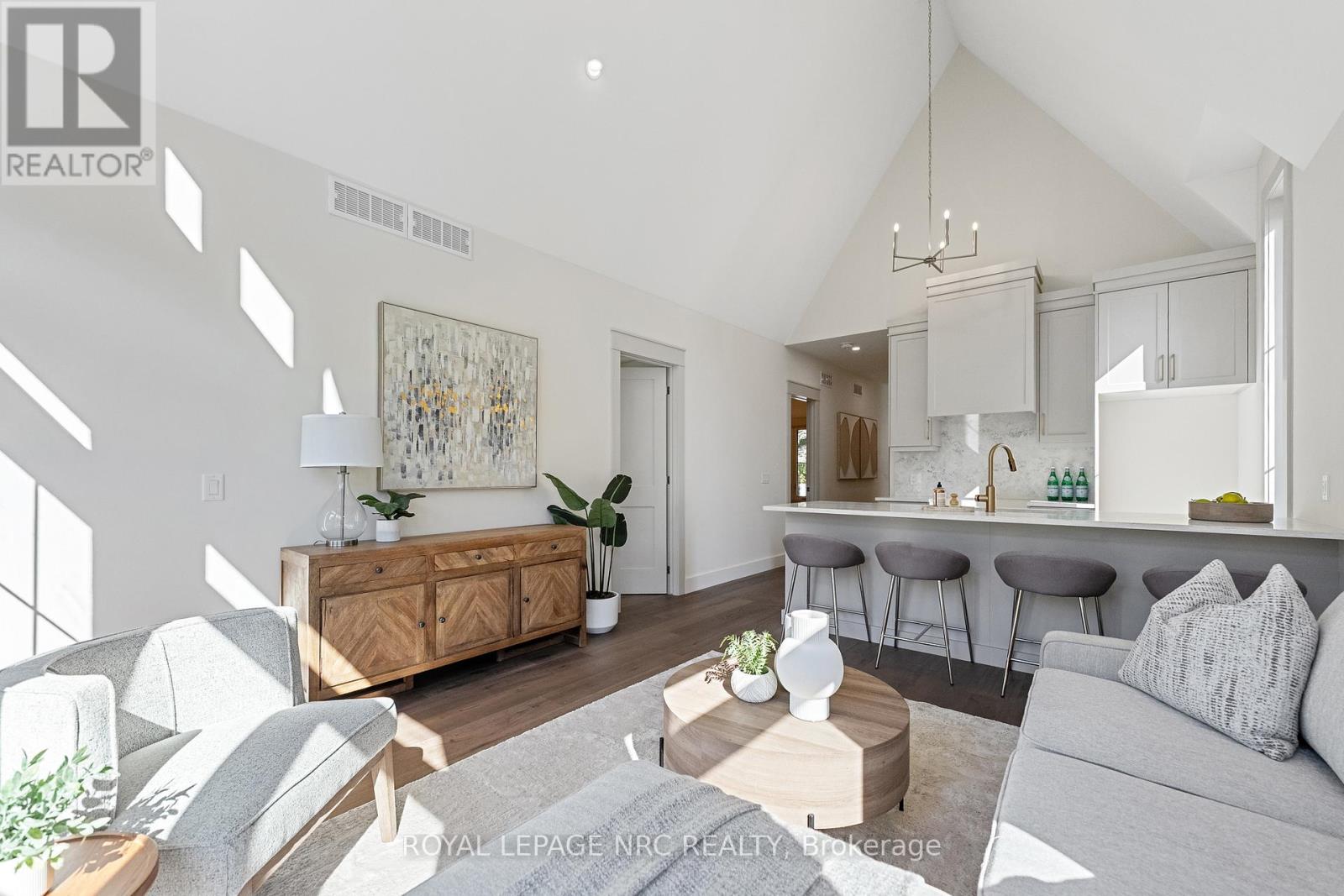 281 Elmwood Avenue, Fort Erie, Ontario  L0S 1B0 - Photo 15 - X12455695