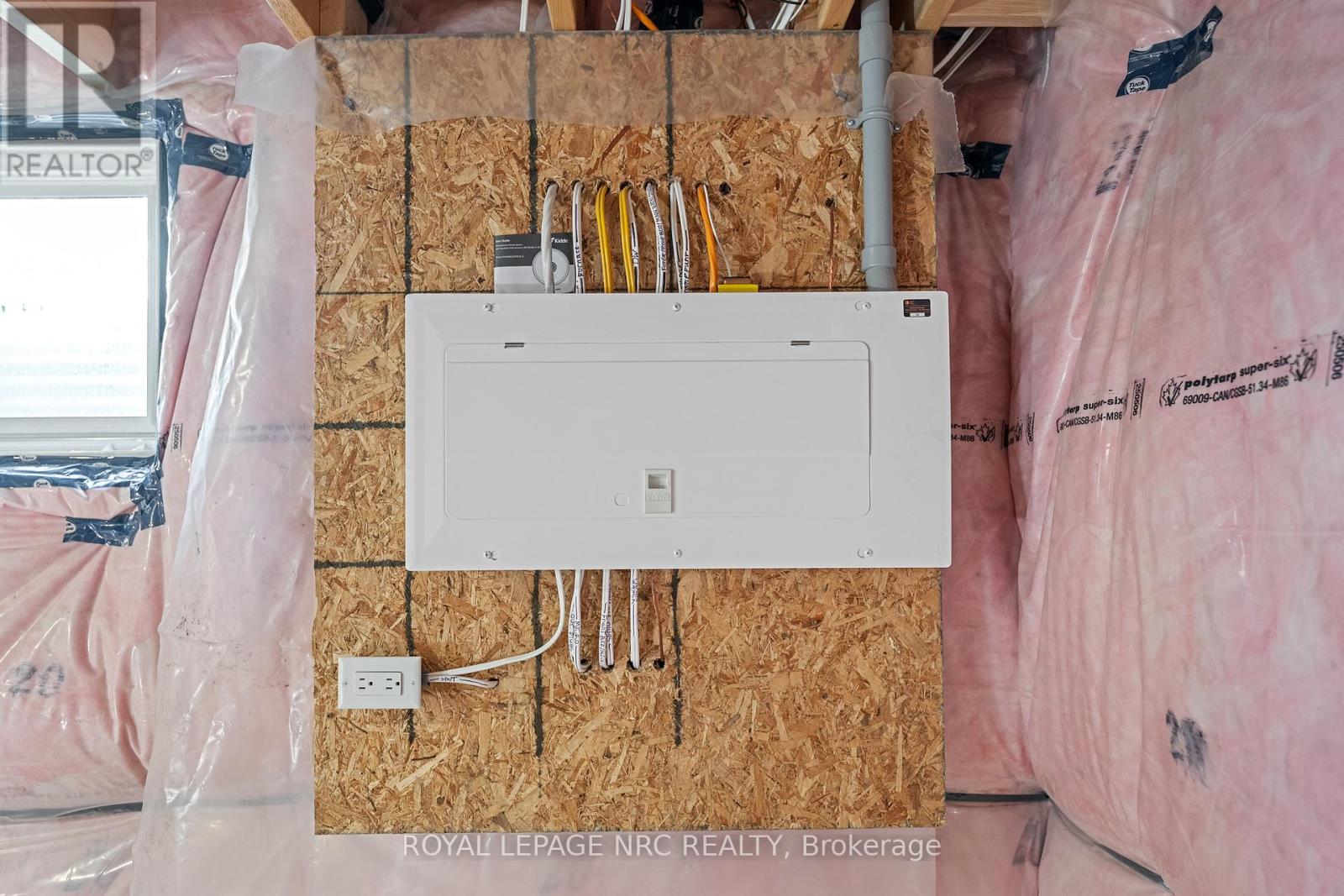 281 Elmwood Avenue, Fort Erie, Ontario  L0S 1B0 - Photo 31 - X12455695