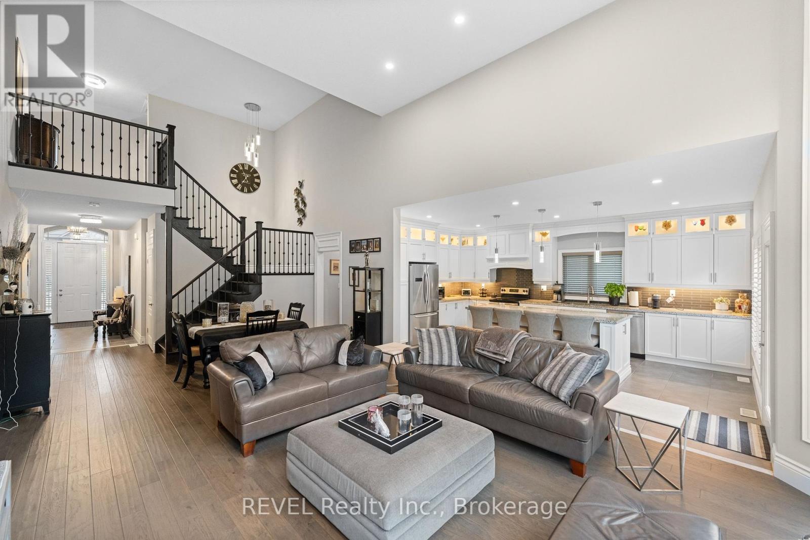 46 Philmori Boulevard, Pelham, Ontario  L0S 1E5 - Photo 10 - X12455754