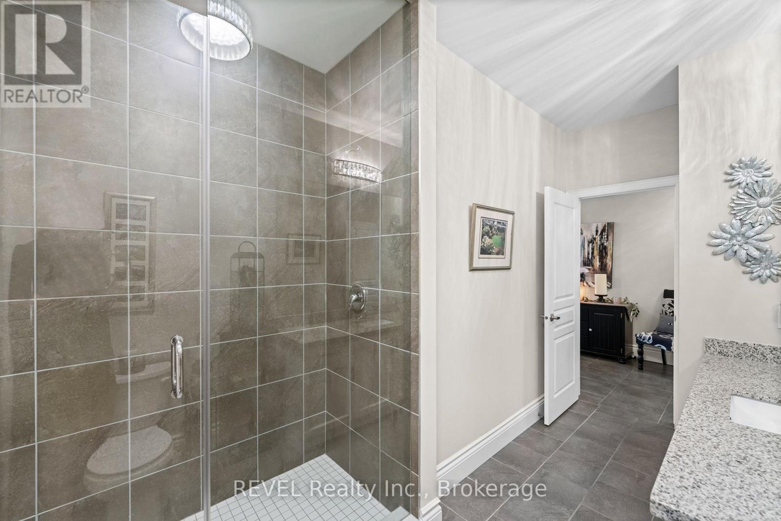 46 Philmori Boulevard, Pelham, Ontario  L0S 1E5 - Photo 16 - X12455754