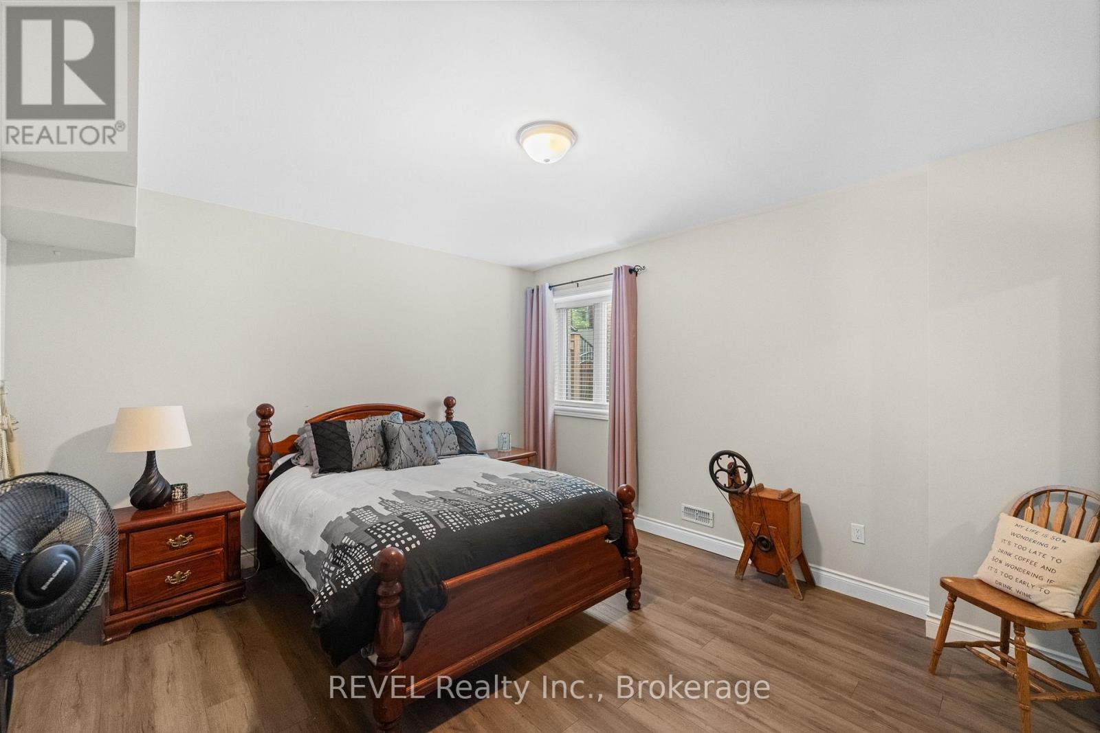 46 Philmori Boulevard, Pelham, Ontario  L0S 1E5 - Photo 32 - X12455754