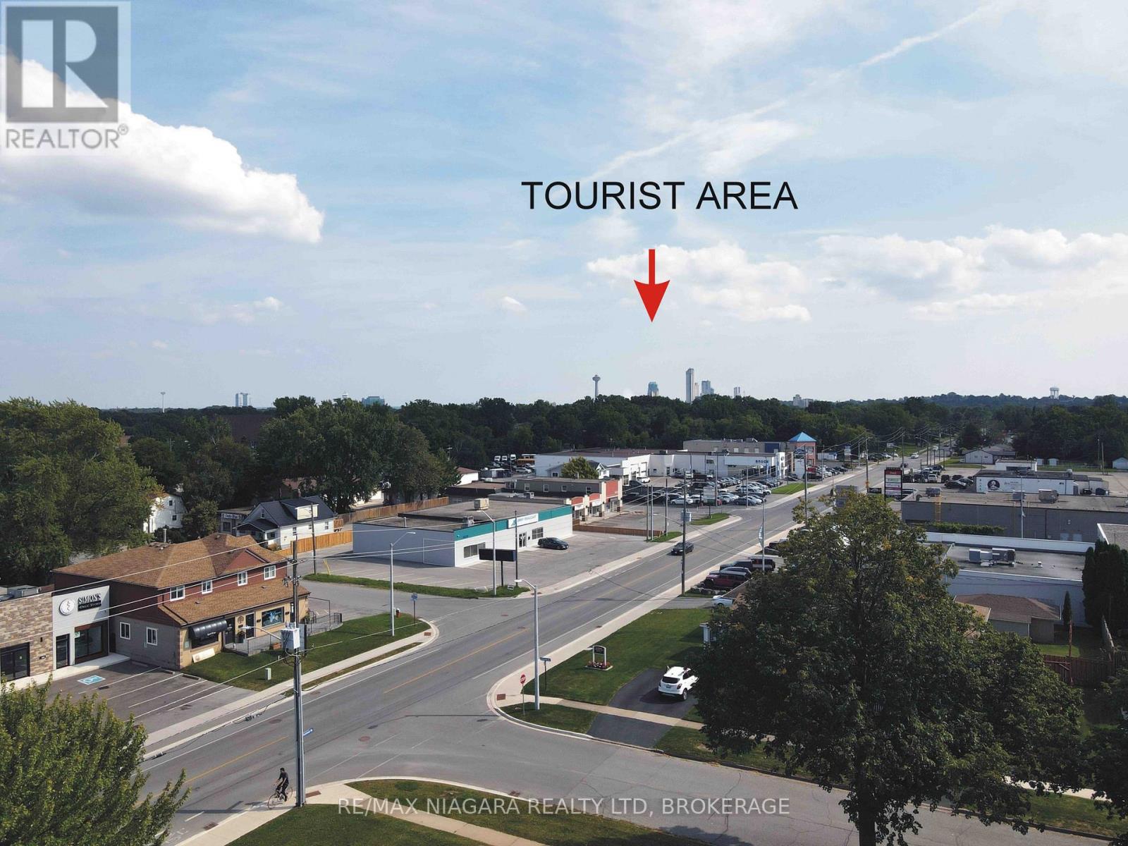 4374 Drummond Road, Niagara Falls, Ontario  L2E 6S3 - Photo 14 - X12456015