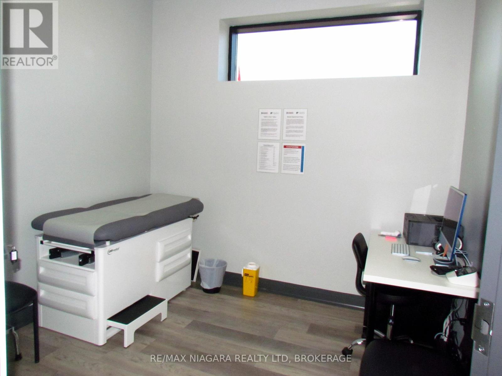 4374 Drummond Road, Niagara Falls, Ontario  L2E 6S3 - Photo 9 - X12456015