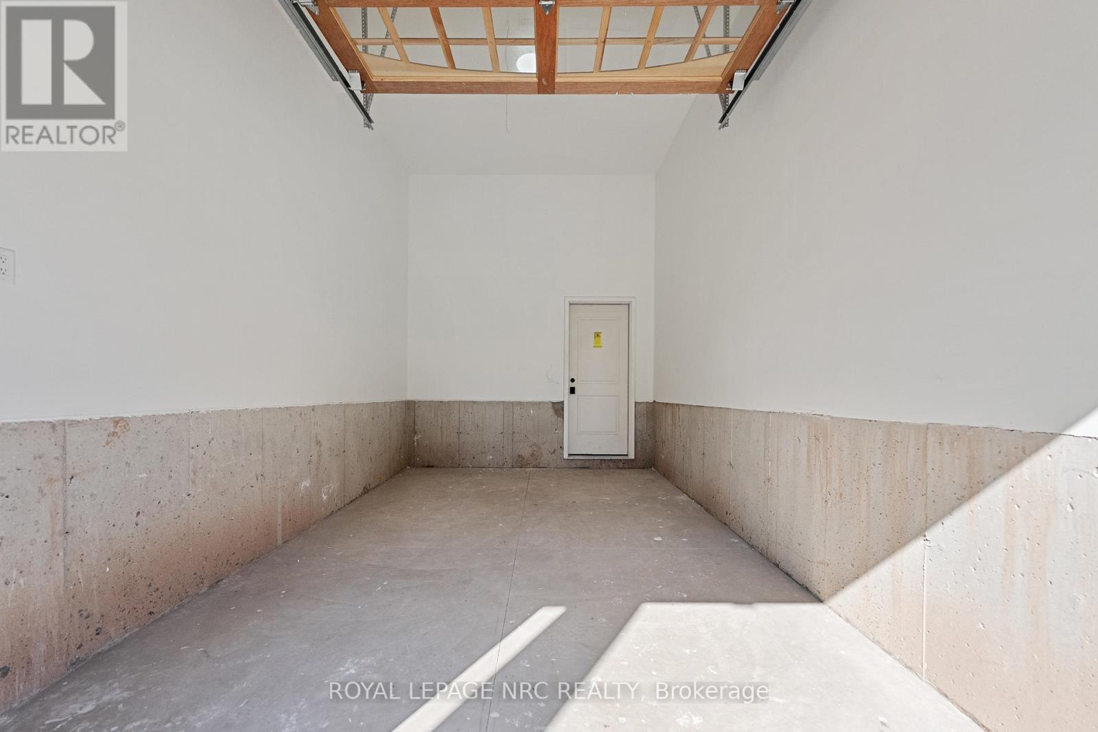 4062 Glenspring Road, Fort Erie, Ontario  L0S 1B0 - Photo 38 - X12456133