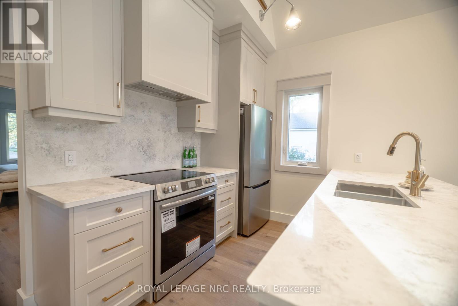 4062 Glenspring Road, Fort Erie, Ontario  L0S 1B0 - Photo 7 - X12456133