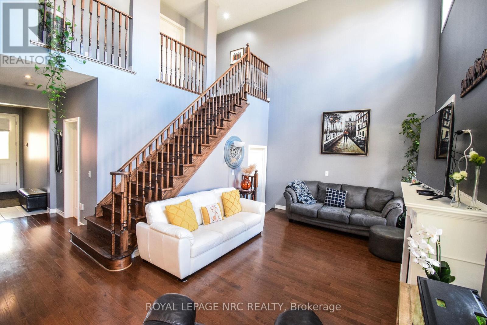 4343 Chemonda Street, Niagara Falls, Ontario  L2G 0E0 - Photo 10 - X12457102