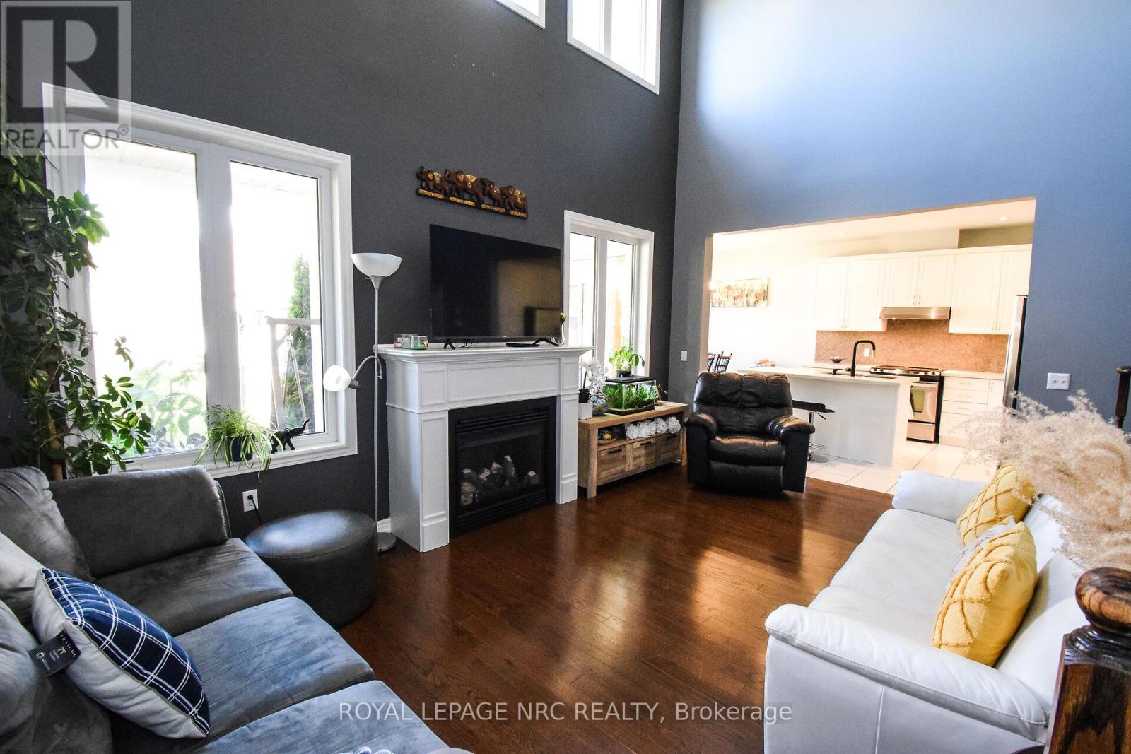 4343 Chemonda Street, Niagara Falls, Ontario  L2G 0E0 - Photo 11 - X12457102